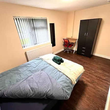 Homestay Nines Of Elegance At Castle Road Birmingham