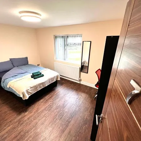 Nines Of Elegance At Castle Road Homestay Birmingham
