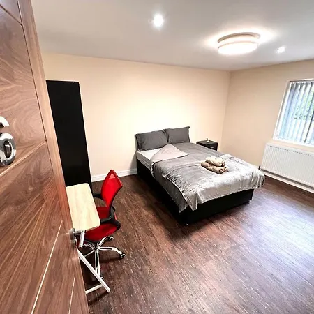 Nines Of Elegance At Castle Road Homestay