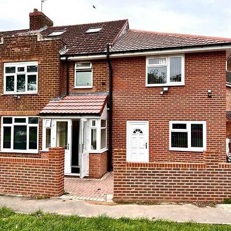 Nines Of Elegance At Castle Road