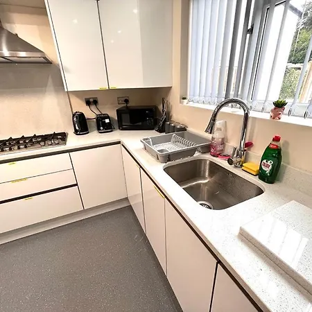 Nines Of Elegance At Castle Road Homestay Birmingham